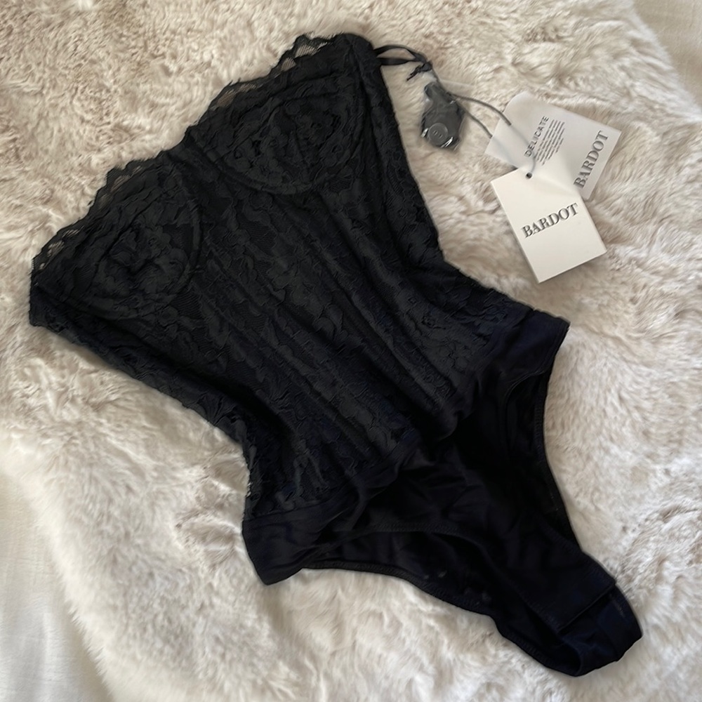 Black lace Oskar bodysuit by Bardot, from Revolve 🔥